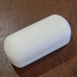 Oakley Logo Signature O Hard Clam Shell Sunglasses Large Case White 1224